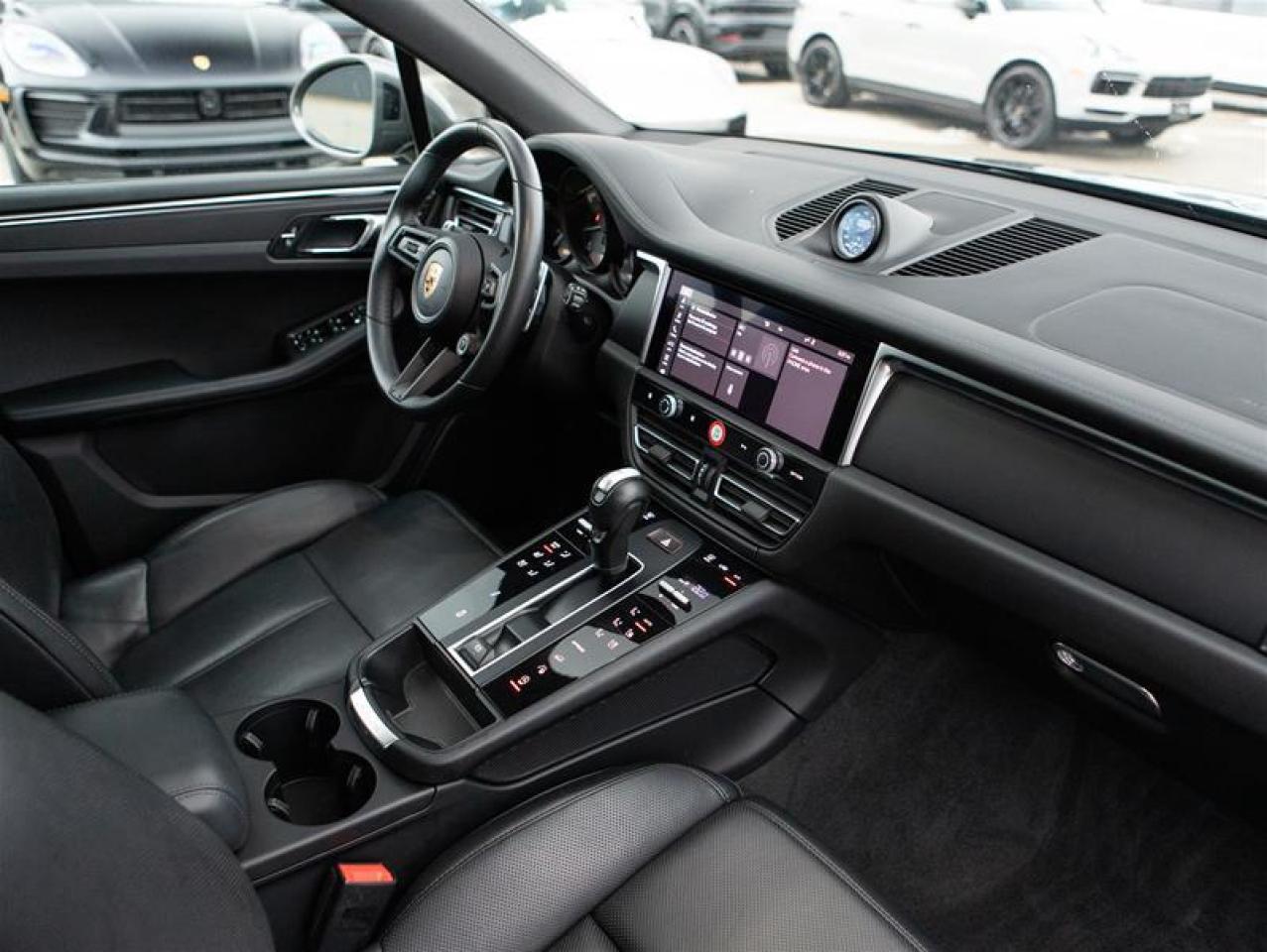 2024 Porsche Macan T AWD Photo