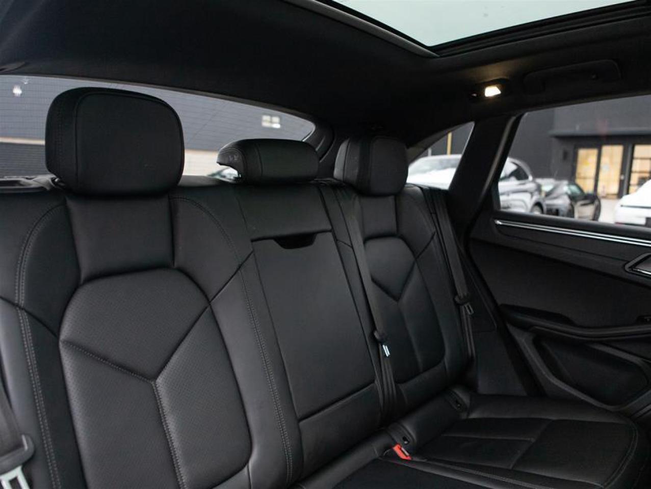 2024 Porsche Macan T AWD Photo