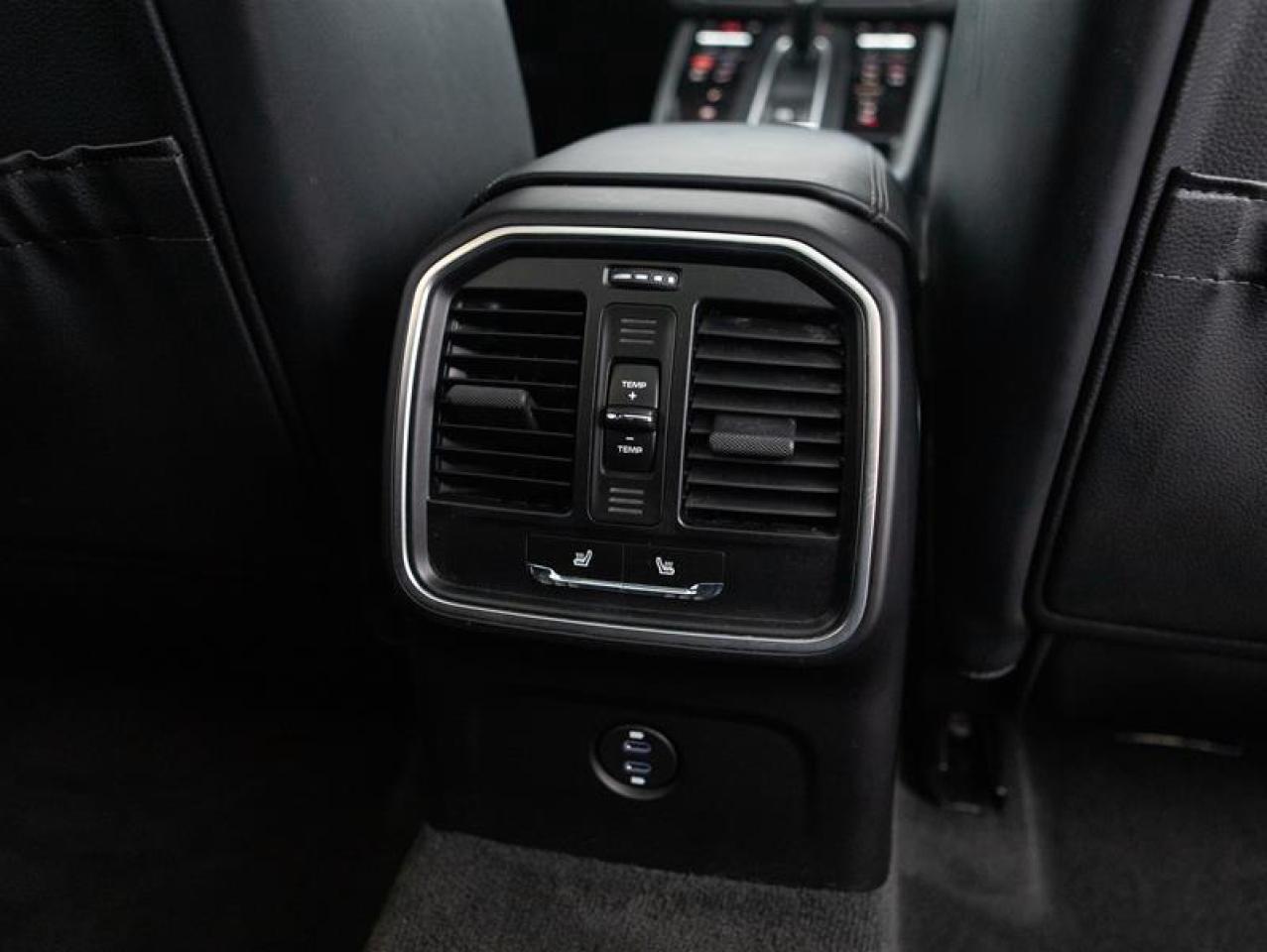 2024 Porsche Macan T AWD Photo