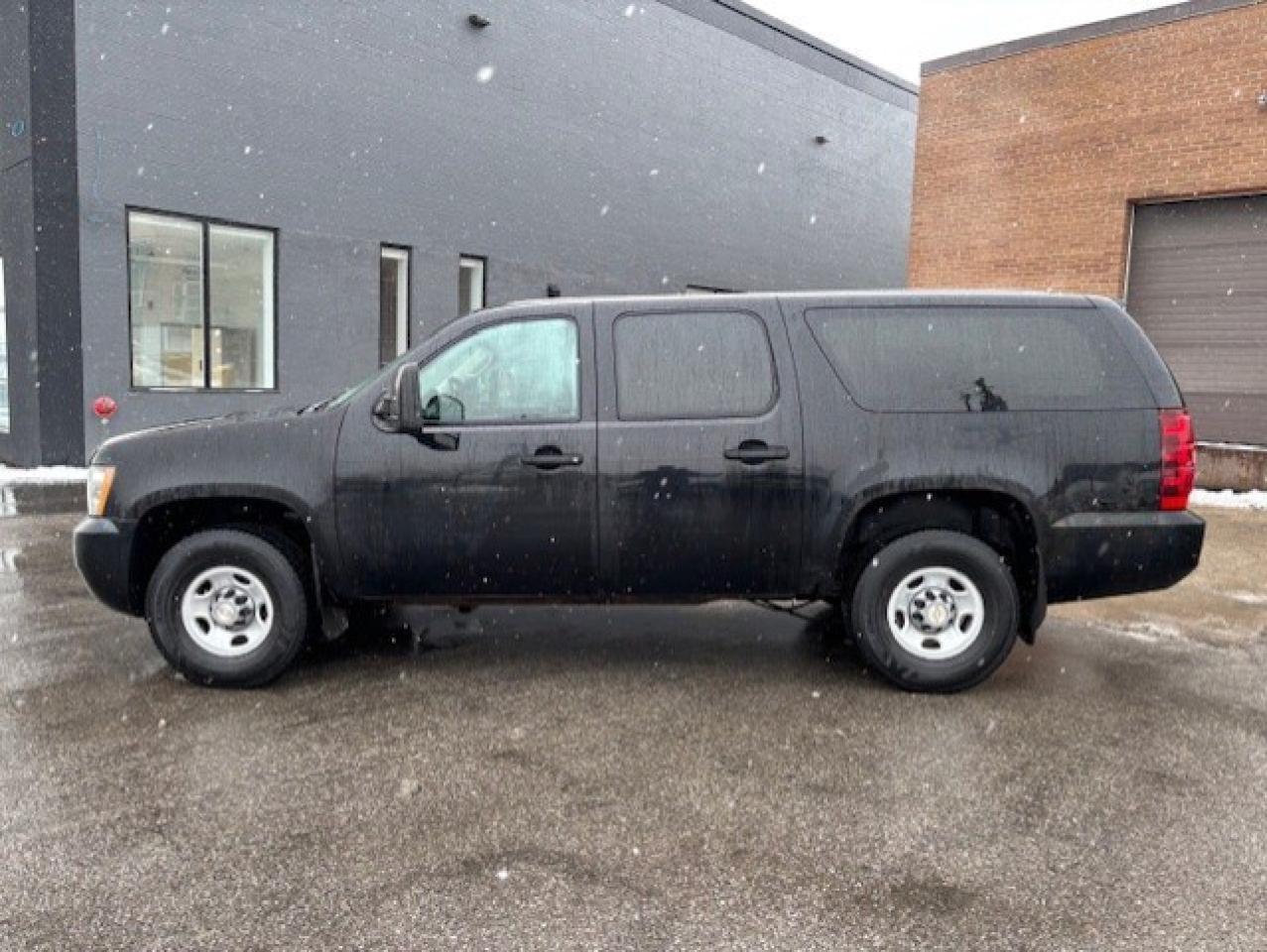 2012 Chevrolet Suburban 2500 4WD **9 PASSENGER-EX-POLICE-6.0L V8** Photo