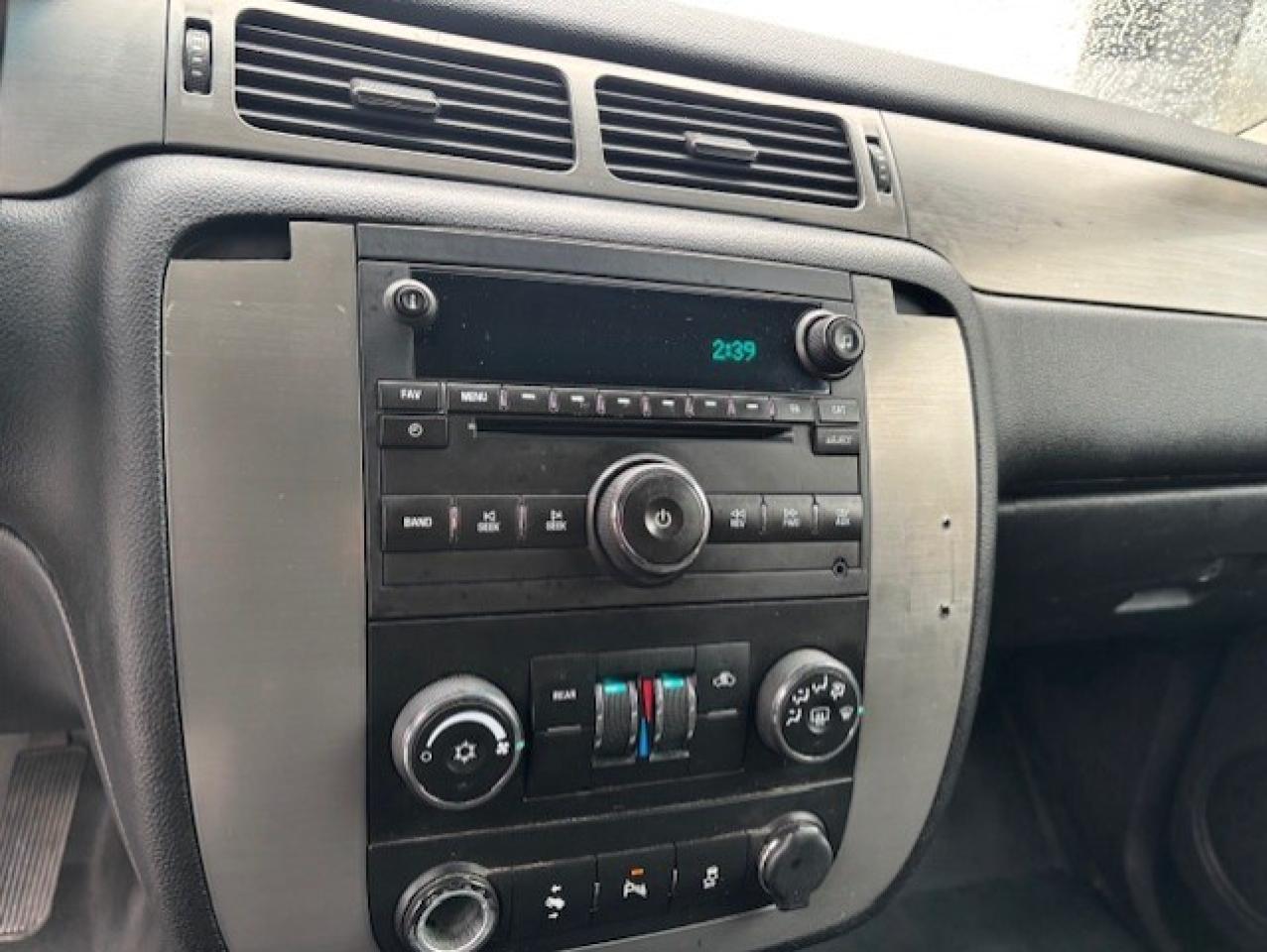 2012 Chevrolet Suburban 2500 4WD **9 PASSENGER-EX-POLICE-6.0L V8** Photo