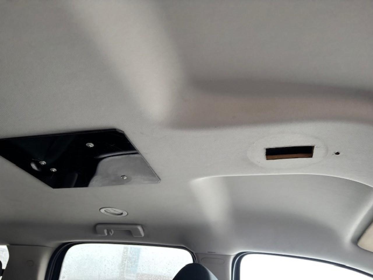 2012 Chevrolet Suburban 2500 4WD **9 PASSENGER-EX-POLICE-6.0L V8** Photo