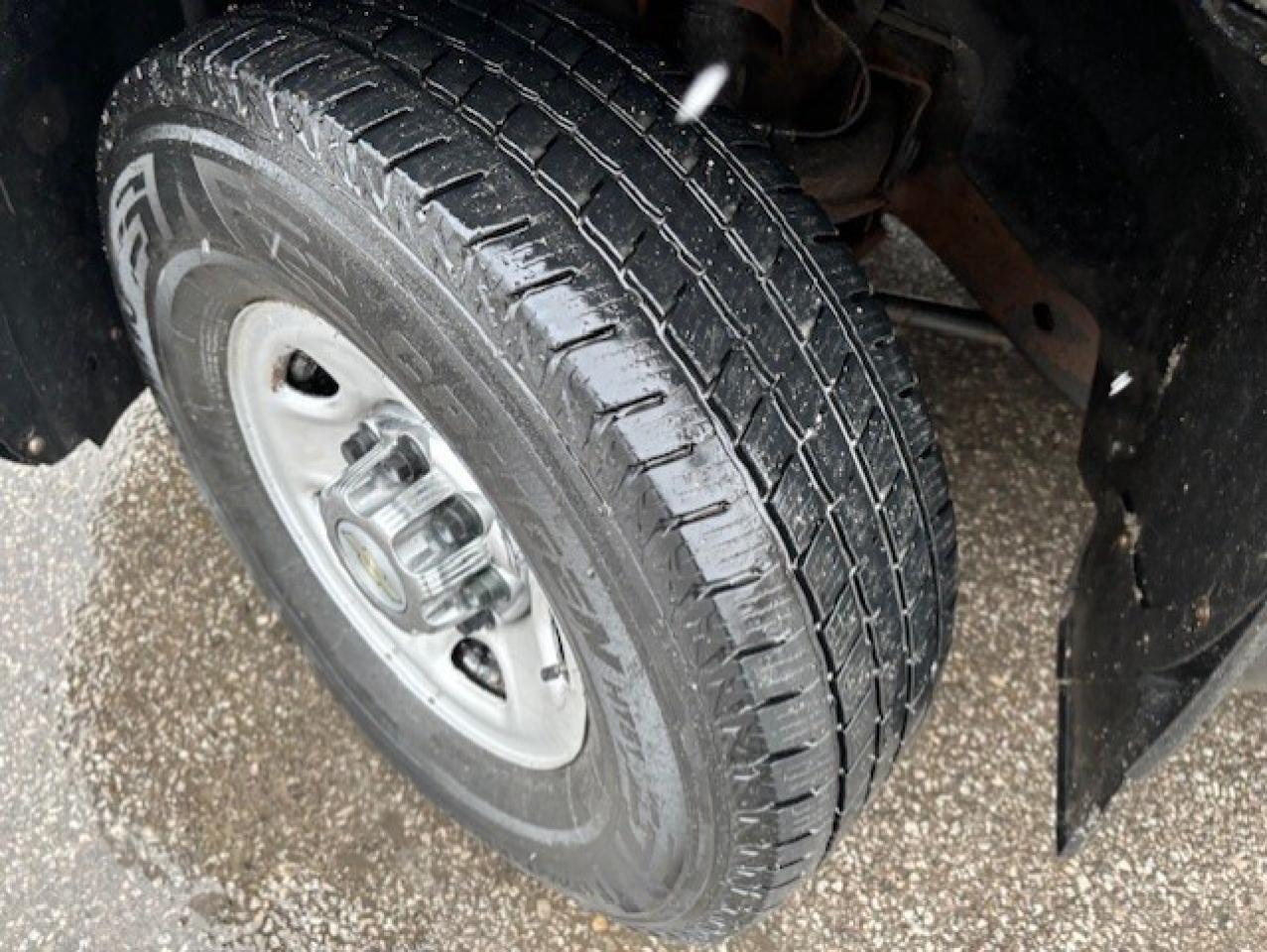 2012 Chevrolet Suburban 2500 4WD **9 PASSENGER-EX-POLICE-6.0L V8** Photo