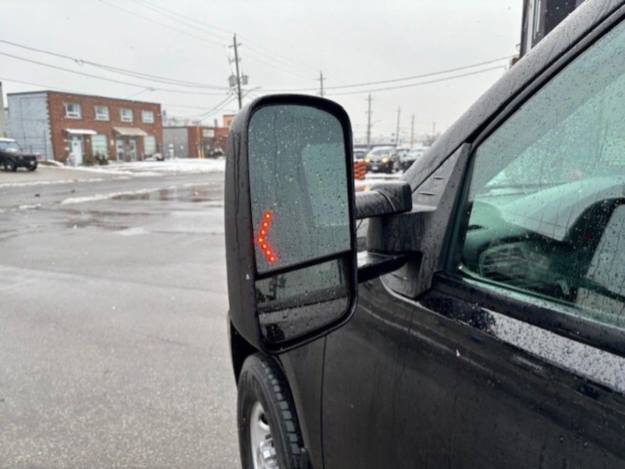 2012 Chevrolet Suburban 2500 4WD **9 PASSENGER-EX-POLICE-6.0L V8** Photo