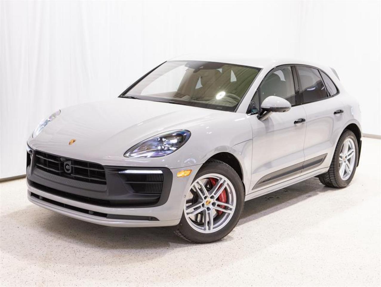 2025 Porsche Macan GTS AWD Photo