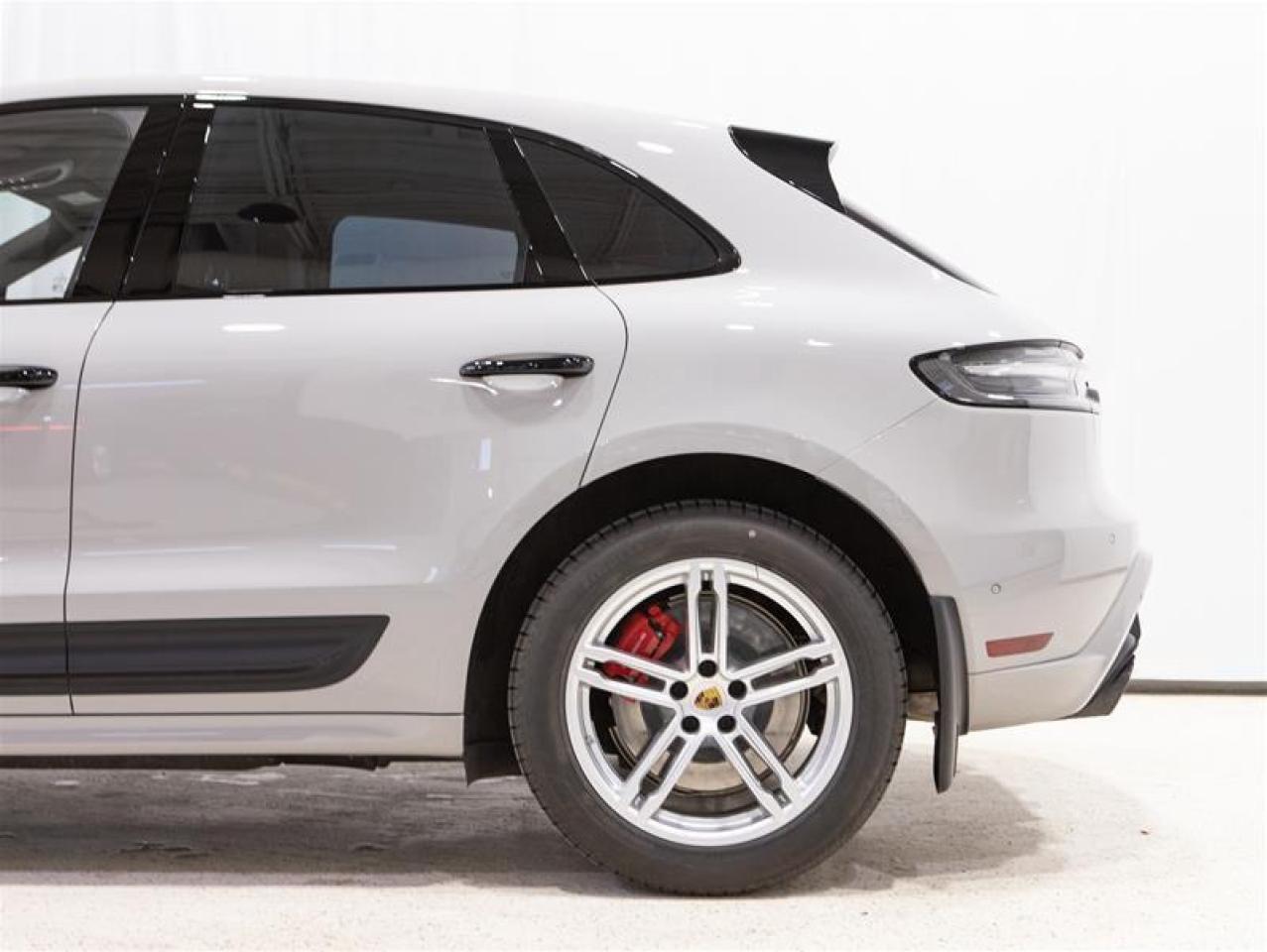 2025 Porsche Macan GTS AWD Photo