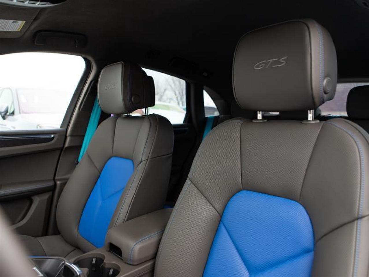 2025 Porsche Macan GTS AWD Photo