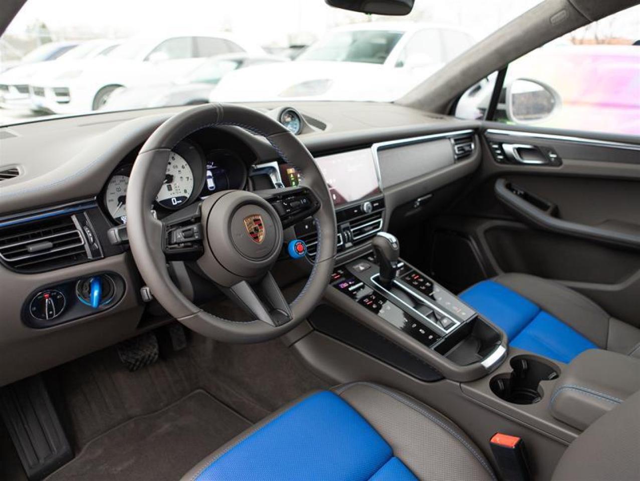 2025 Porsche Macan GTS AWD Photo