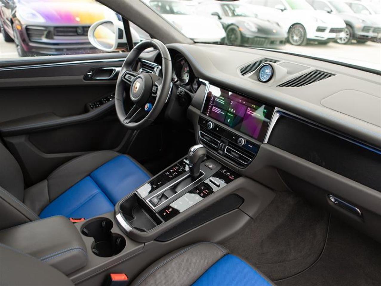 2025 Porsche Macan GTS AWD Photo