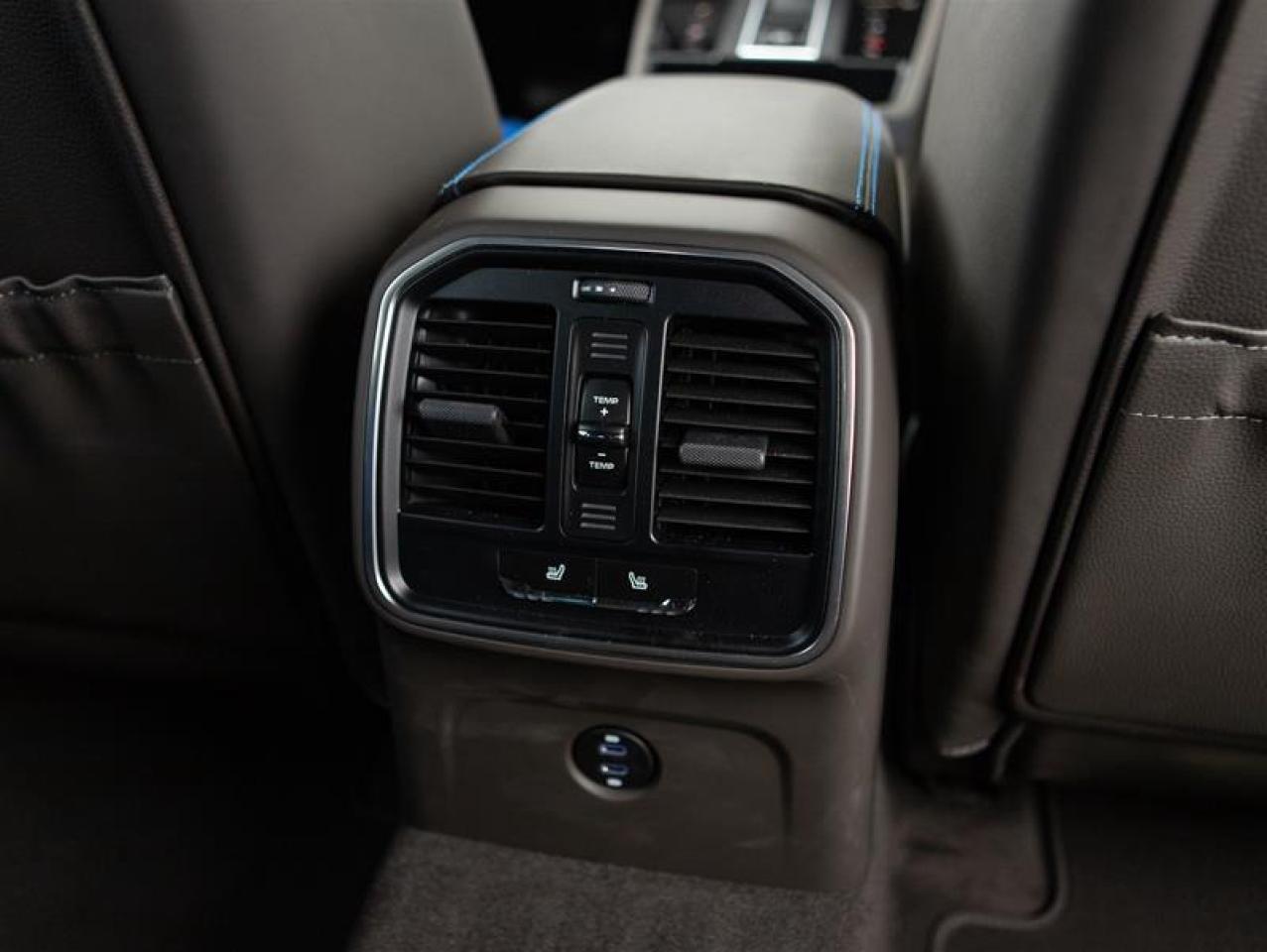 2025 Porsche Macan GTS AWD Photo