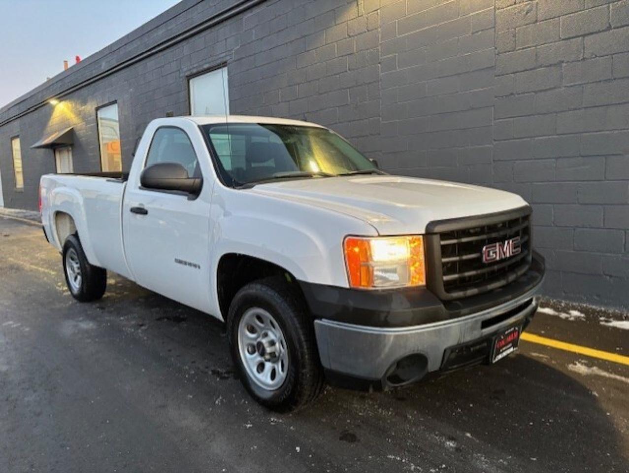 2012 GMC Sierra 1500 ONLY 35,000KM-REGULAR CAB LONG BOX-CERTIFIED Photo