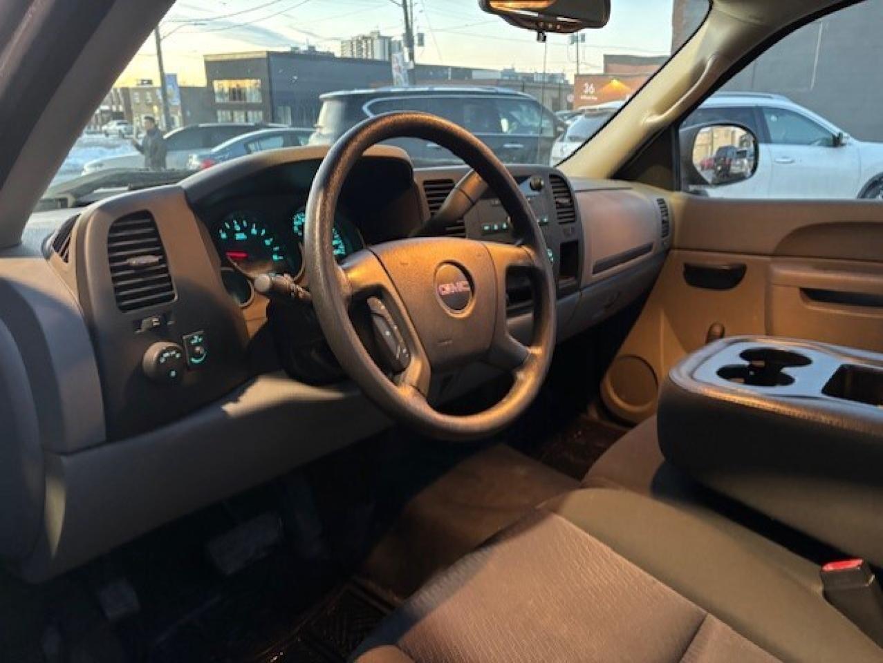 2012 GMC Sierra 1500 ONLY 35,000KM-REGULAR CAB LONG BOX-CERTIFIED Photo