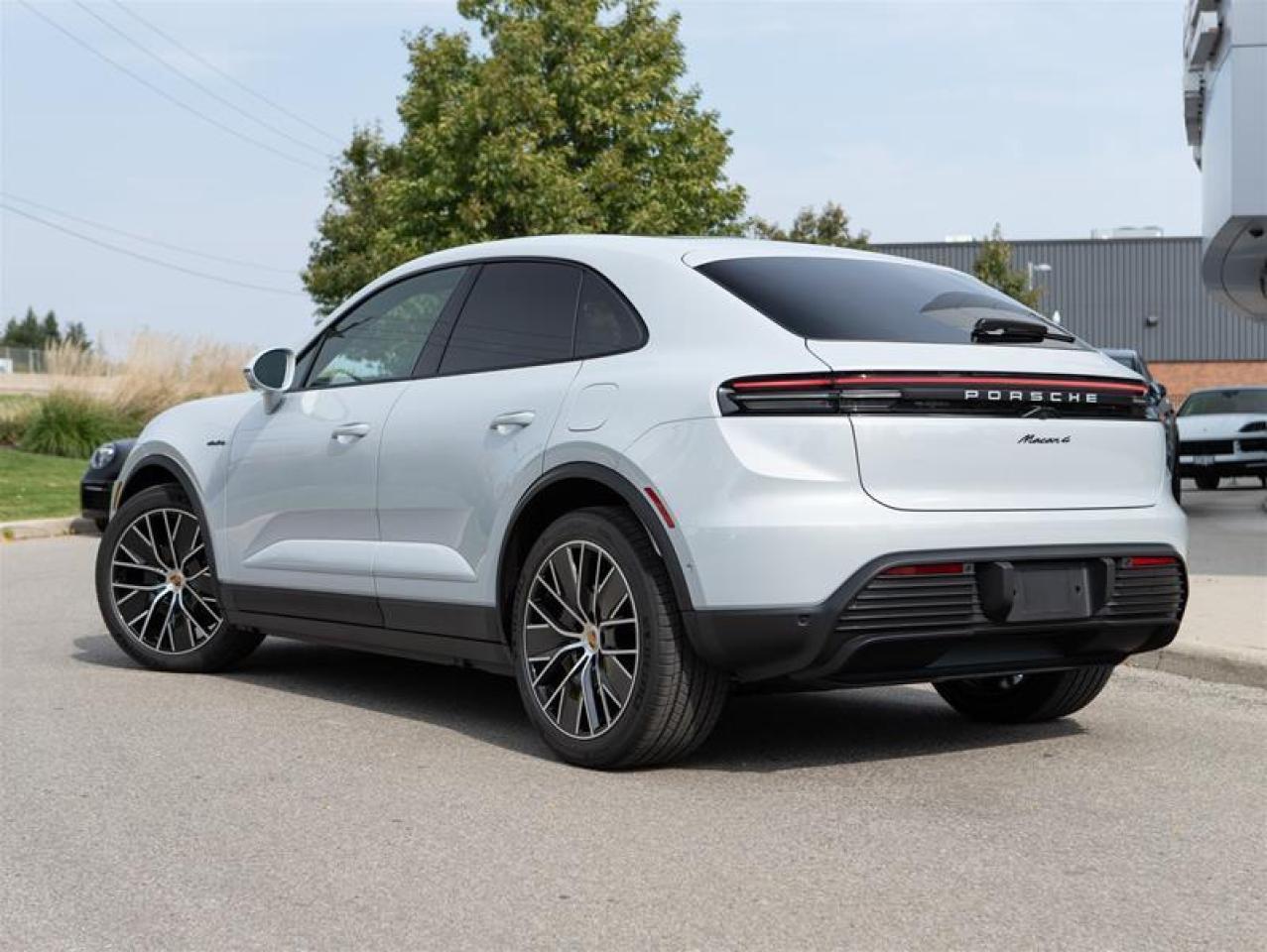 2024 Porsche Macan Electric 4 AWD Photo