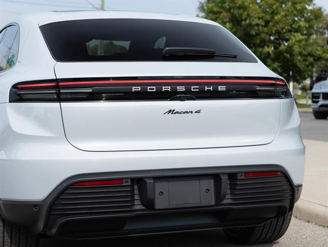 2024 Porsche Macan Electric 4 AWD Photo