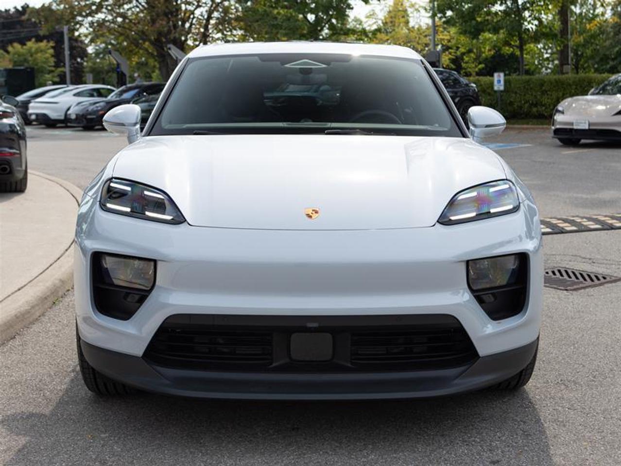 2024 Porsche Macan Electric 4 AWD Photo