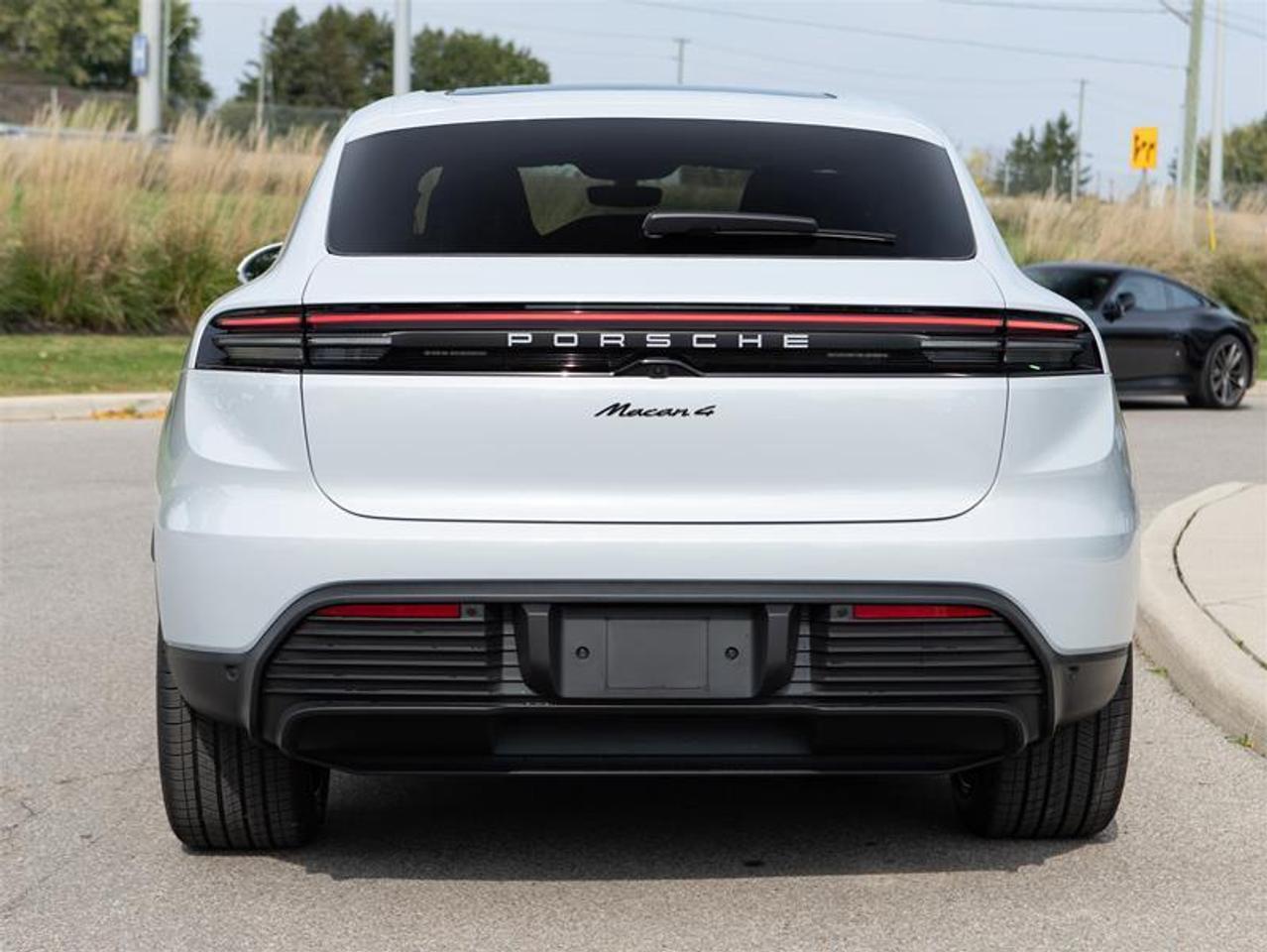 2024 Porsche Macan Electric 4 AWD Photo