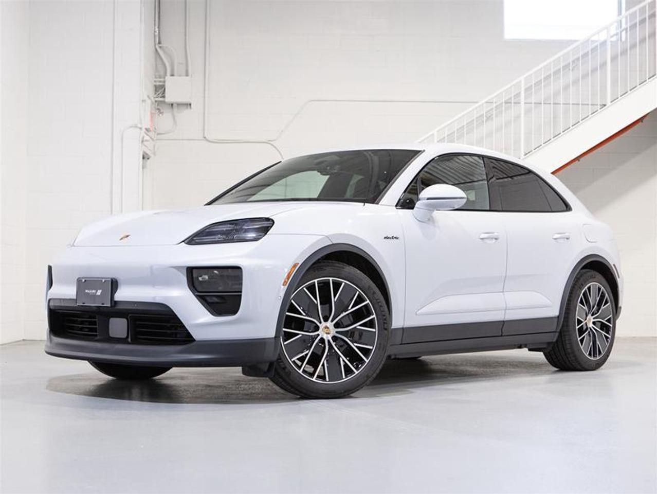 2024 Porsche Macan Electric 4 AWD Photo0