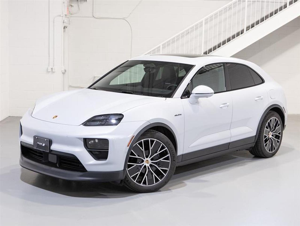 2024 Porsche Macan Electric 4 AWD Photo