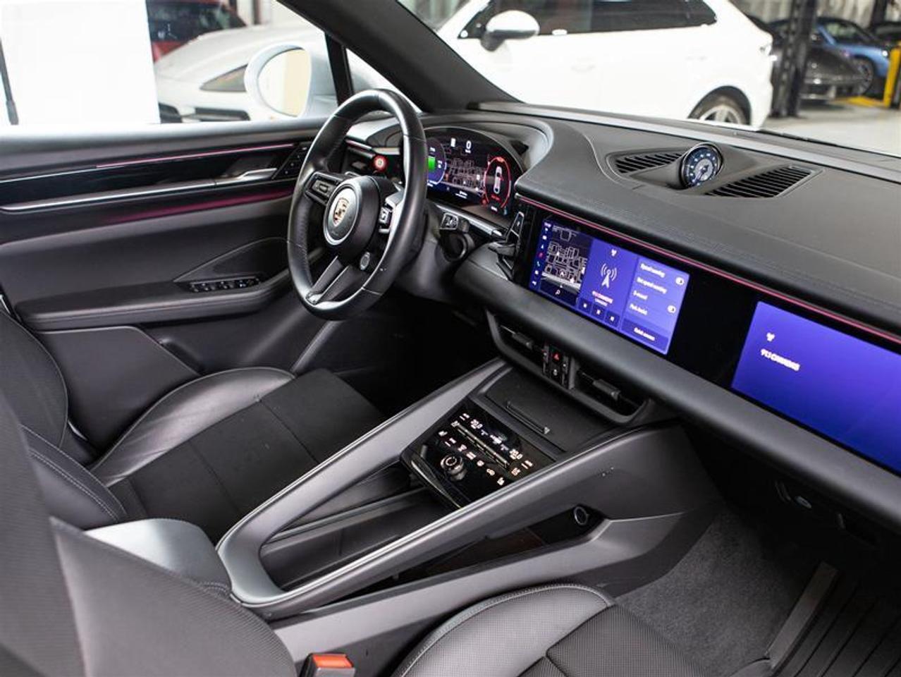 2024 Porsche Macan Electric 4 AWD Photo