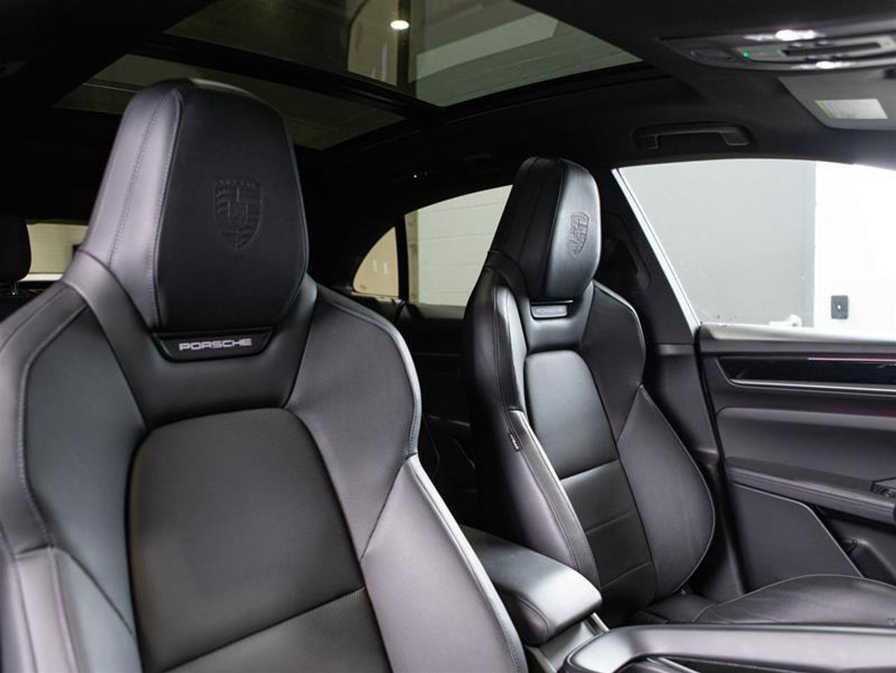 2024 Porsche Macan Electric 4 AWD Photo