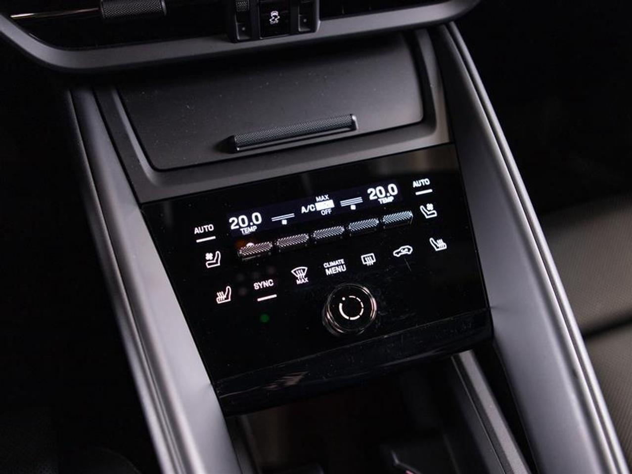 2024 Porsche Macan Electric 4 AWD Photo
