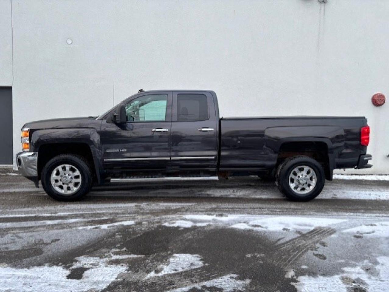 2015 Chevrolet Silverado 2500 LTZ 4WD Z71-CREW CAB-LONG BOX-LEATHER-NAVI-TONNEAU Photo