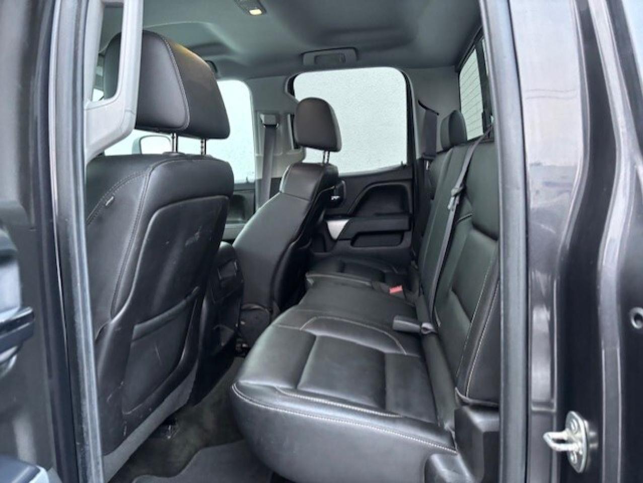 2015 Chevrolet Silverado 2500 LTZ 4WD Z71-CREW CAB-LONG BOX-LEATHER-NAVI-TONNEAU Photo