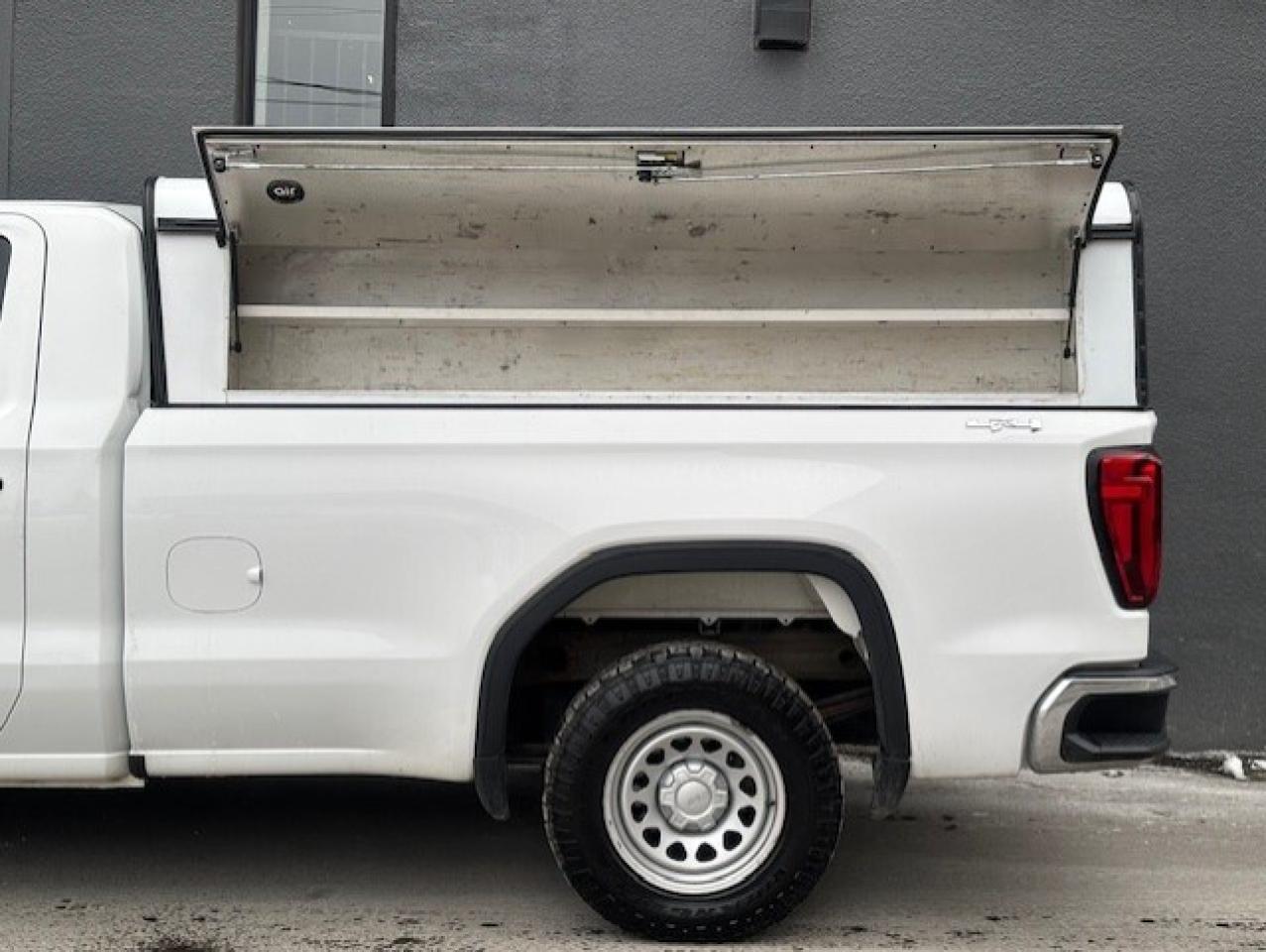 2020 GMC Sierra 1500 4WD V8 **REGULAR CAB-LONG BOX-CAP-CARGO BED SLIDE* Photo