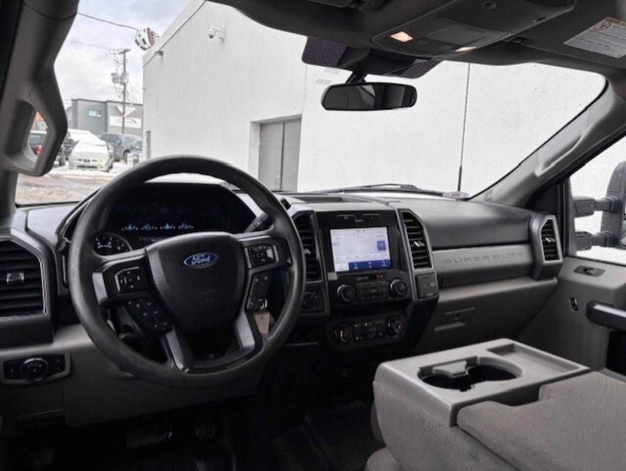 2021 Ford F-350 XLT CREW CAB-LONG BOX-1 OWNER-CERTIFIED-WE FINANCE Photo