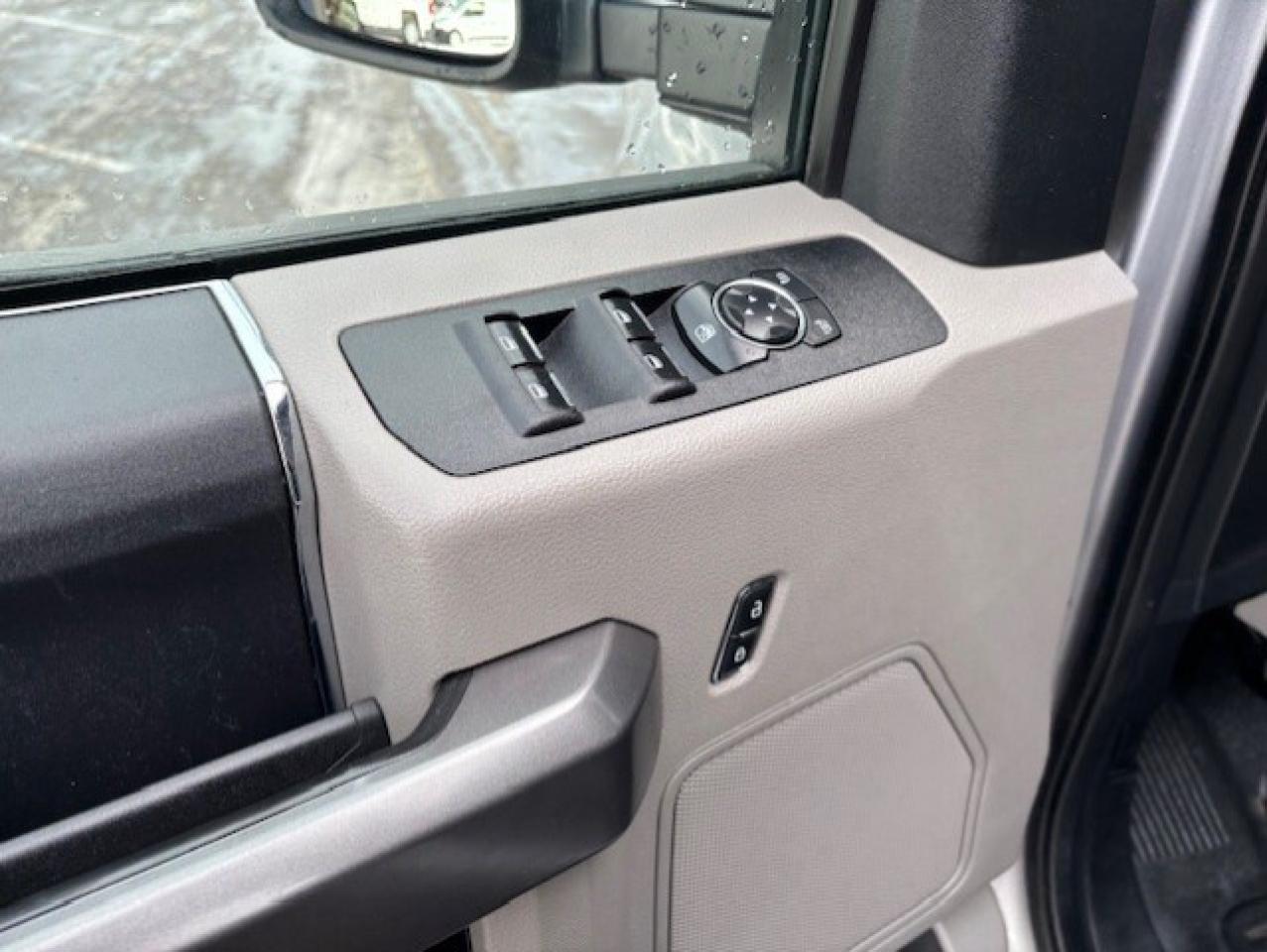 2021 Ford F-350 XLT CREW CAB-LONG BOX-1 OWNER-CERTIFIED-WE FINANCE Photo