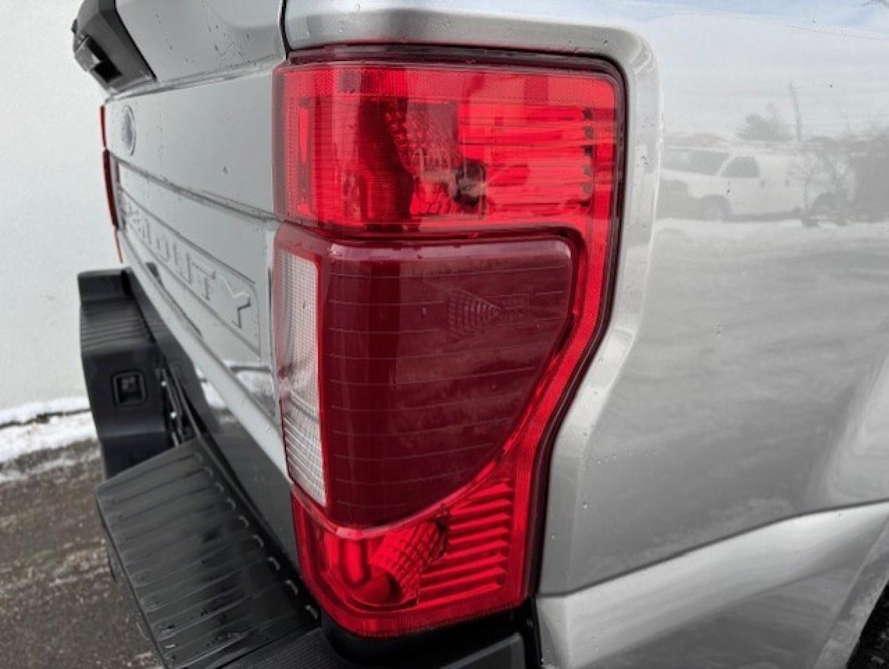 2021 Ford F-350 XLT CREW CAB-LONG BOX-1 OWNER-CERTIFIED-WE FINANCE Photo