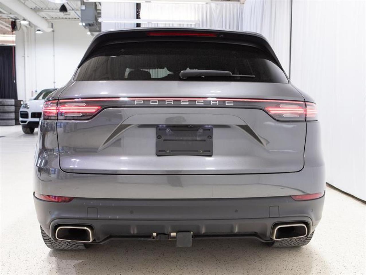 2023 Porsche Cayenne E-Hybrid Photo