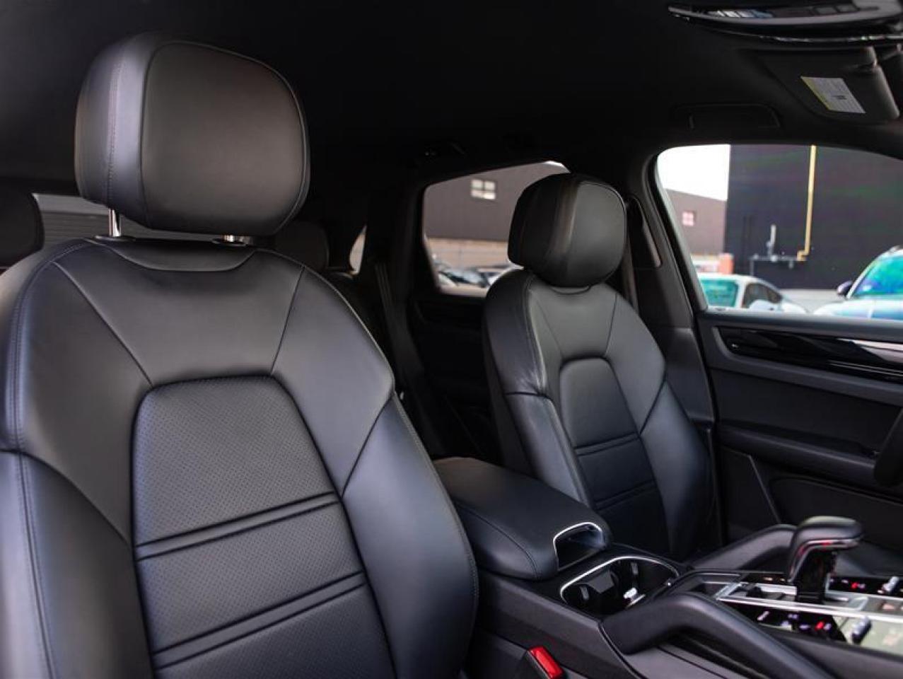 2023 Porsche Cayenne E-Hybrid Photo