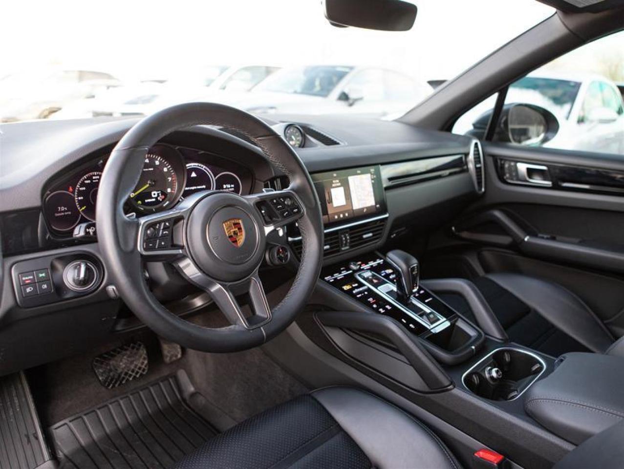 2023 Porsche Cayenne E-Hybrid Photo