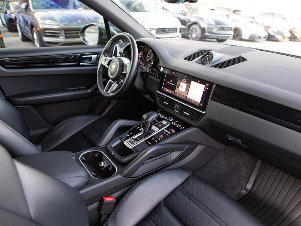 2023 Porsche Cayenne E-Hybrid Photo