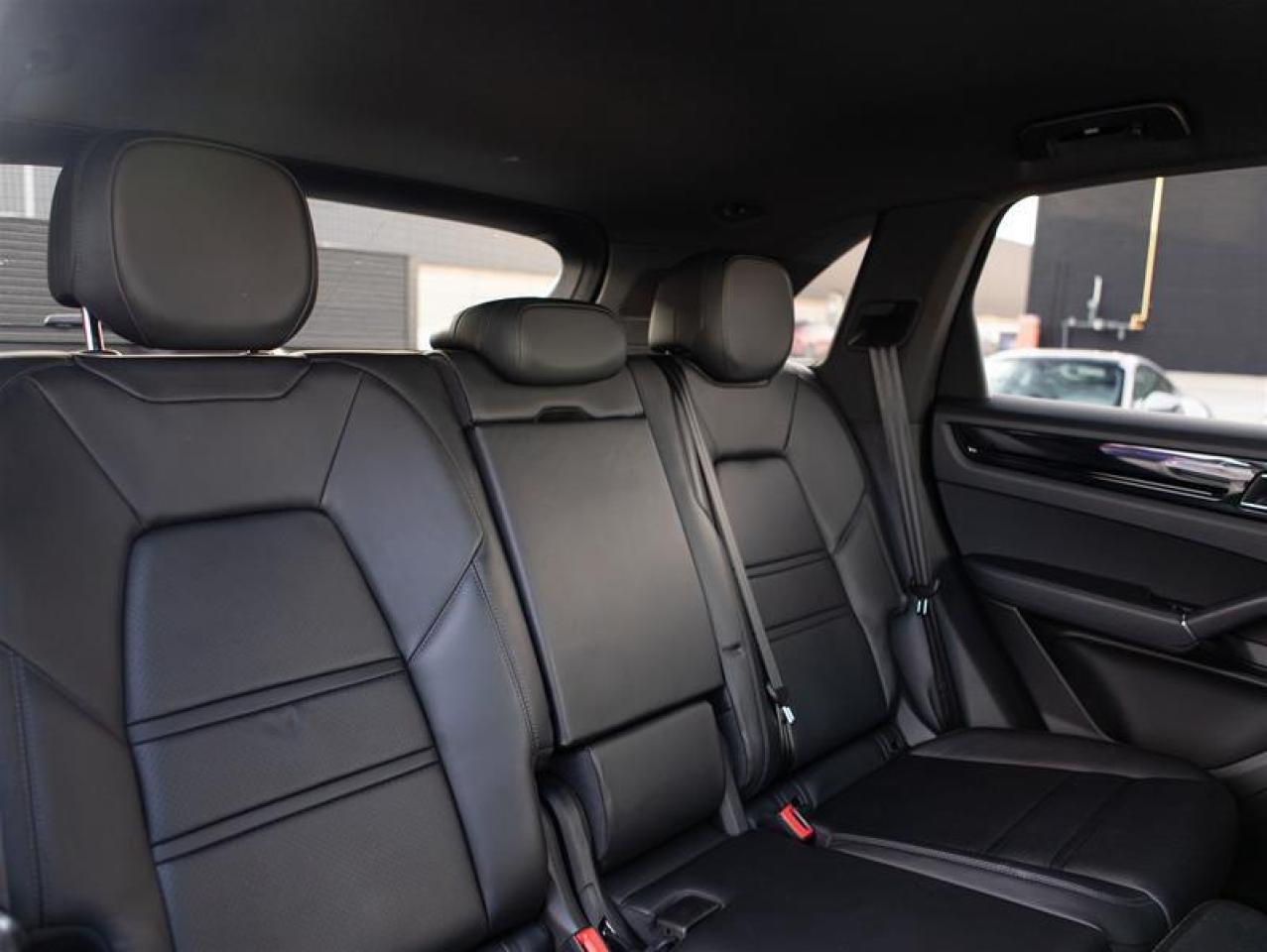 2023 Porsche Cayenne E-Hybrid Photo