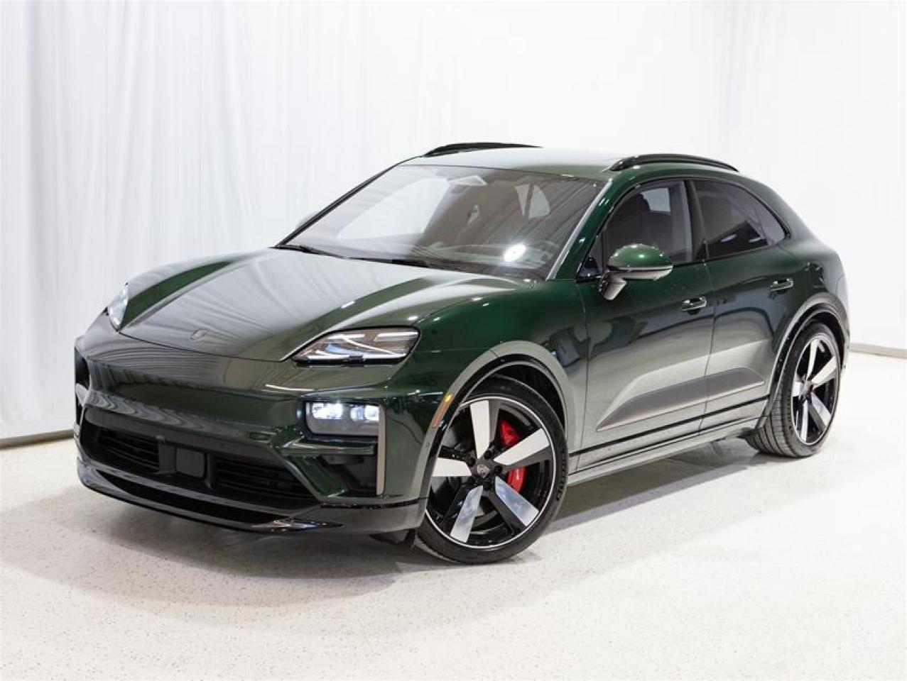 2024 Porsche Macan Electric Turbo AWD Photo