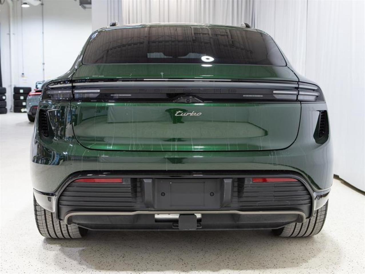 2024 Porsche Macan Electric Turbo AWD Photo