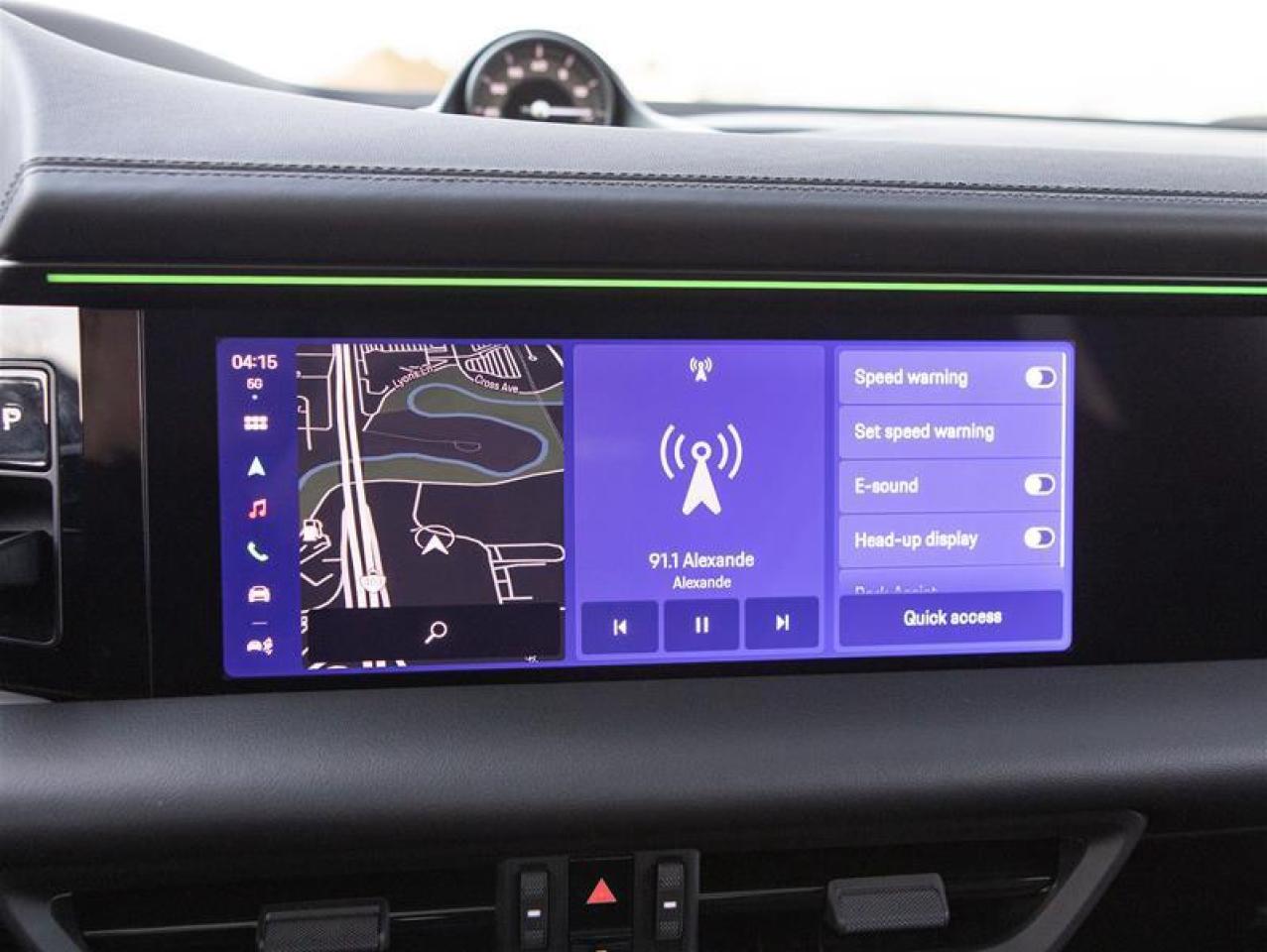 2024 Porsche Macan Electric Turbo AWD Photo