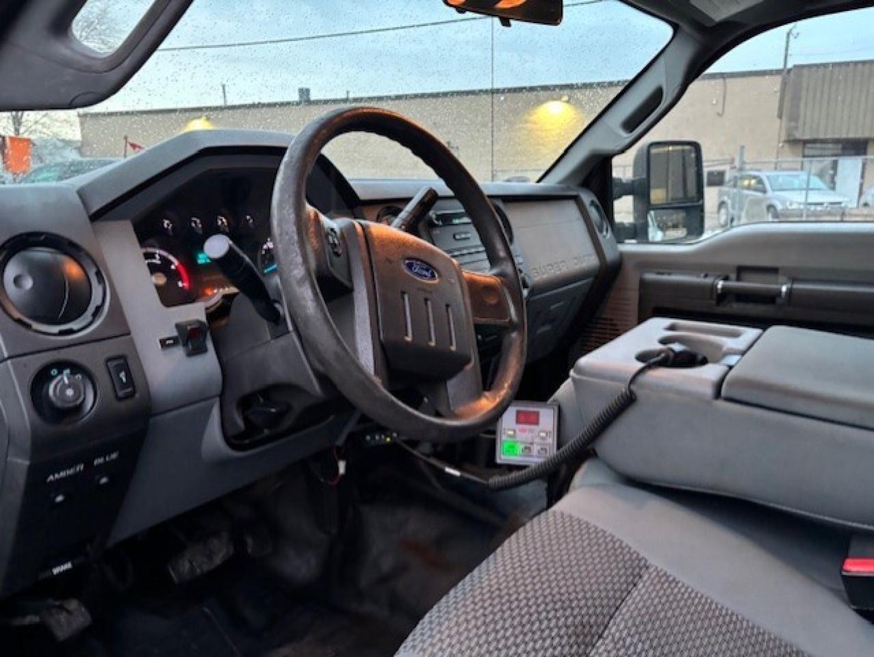 2015 Ford F-350 4WD 6.7L DIESEL-WESTERN SNOW PLOW-DUALLY-ONLY 69KM Photo