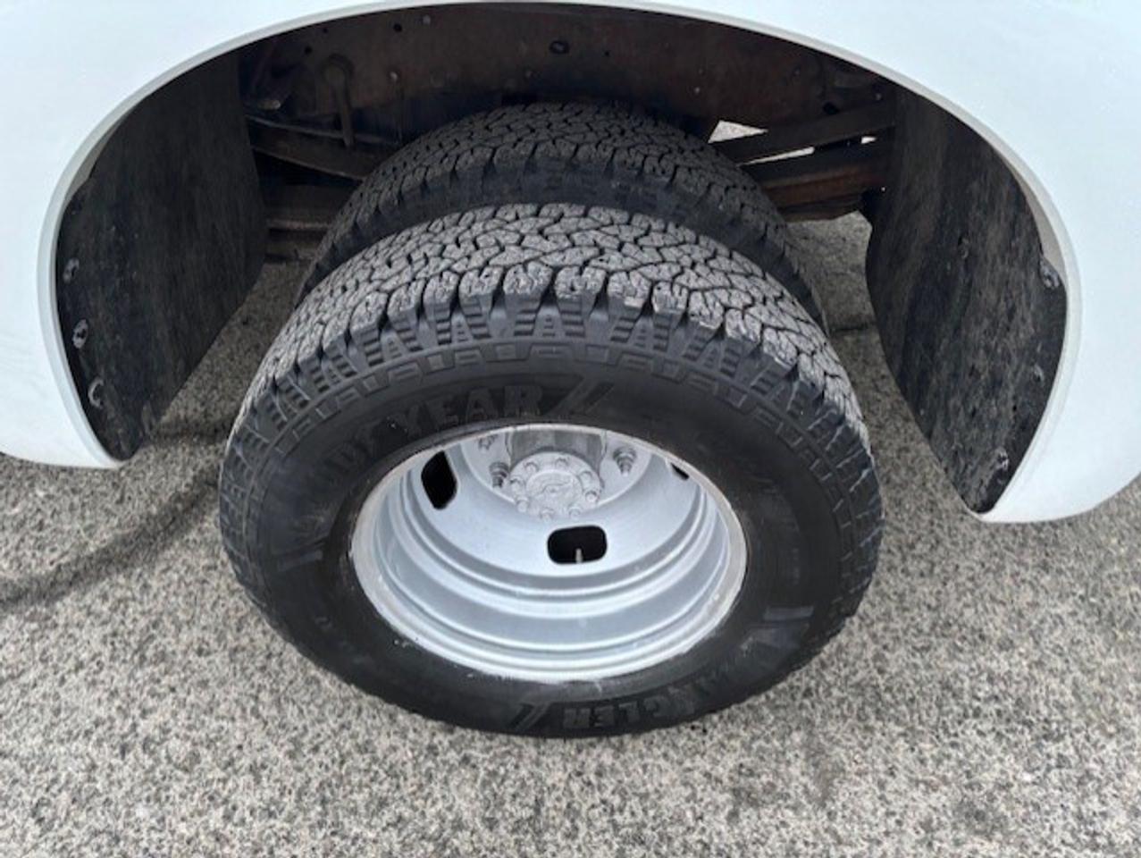 2015 Ford F-350 4WD 6.7L DIESEL-WESTERN SNOW PLOW-DUALLY-ONLY 69KM Photo