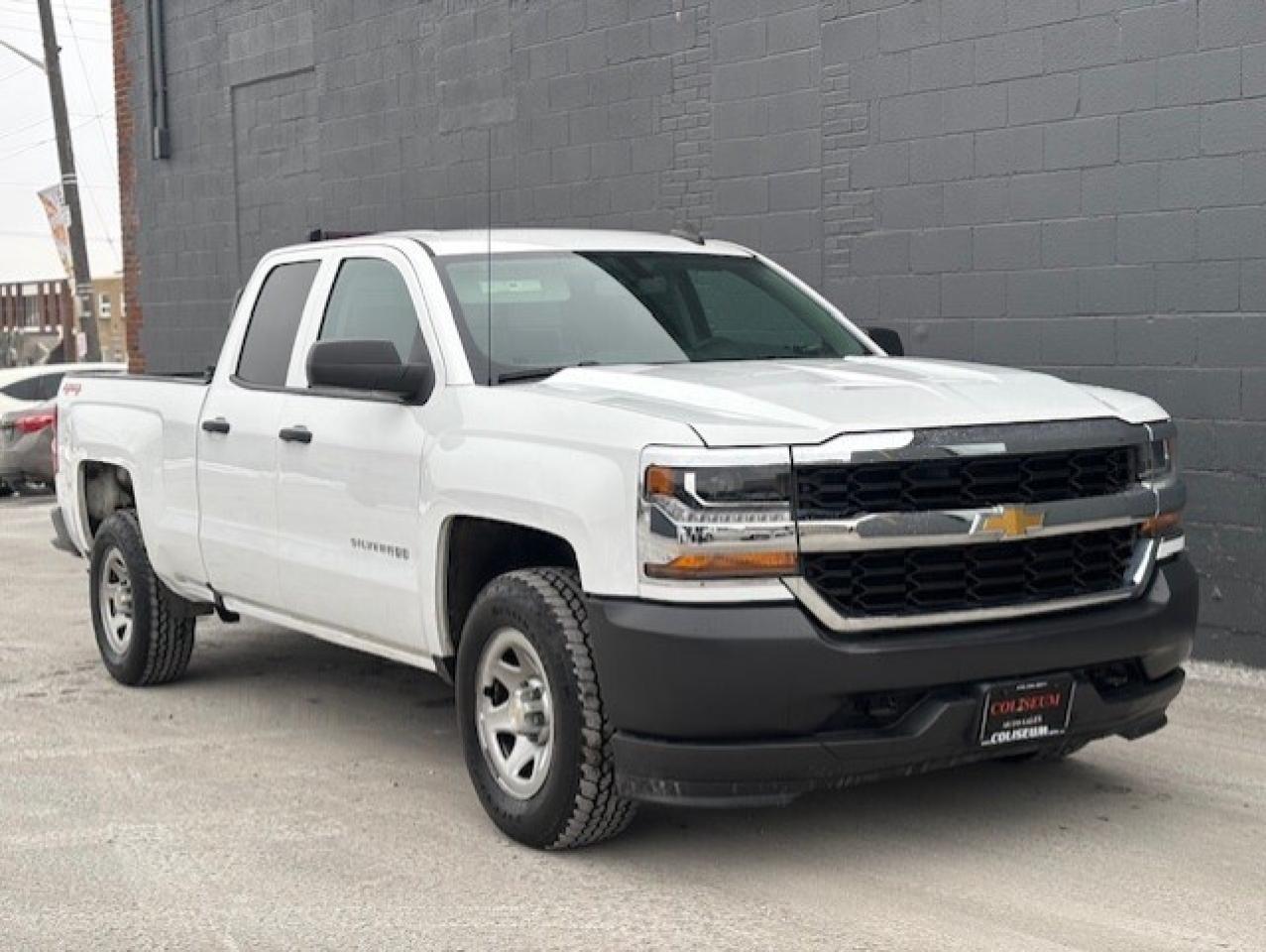 2019 Chevrolet Silverado 1500 4WD V8 ONLY 94,000KM-1 OWNER-DOUBLE CAB-WE FINANCE Photo
