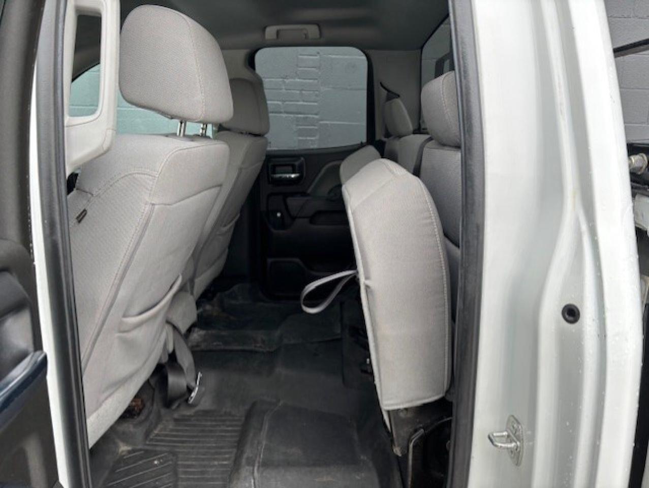 2019 Chevrolet Silverado 1500 4WD V8 ONLY 94,000KM-1 OWNER-DOUBLE CAB-WE FINANCE Photo