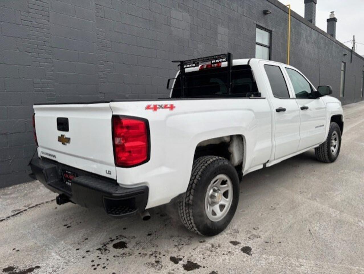 2019 Chevrolet Silverado 1500 4WD V8 ONLY 94,000KM-1 OWNER-DOUBLE CAB-WE FINANCE Photo