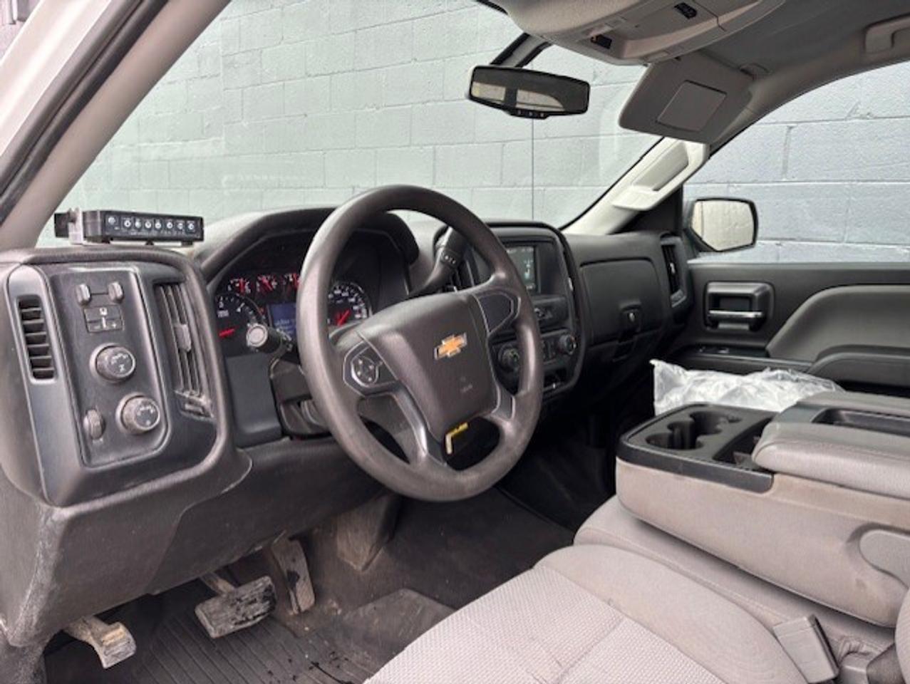 2019 Chevrolet Silverado 1500 4WD V8 ONLY 94,000KM-1 OWNER-DOUBLE CAB-WE FINANCE Photo