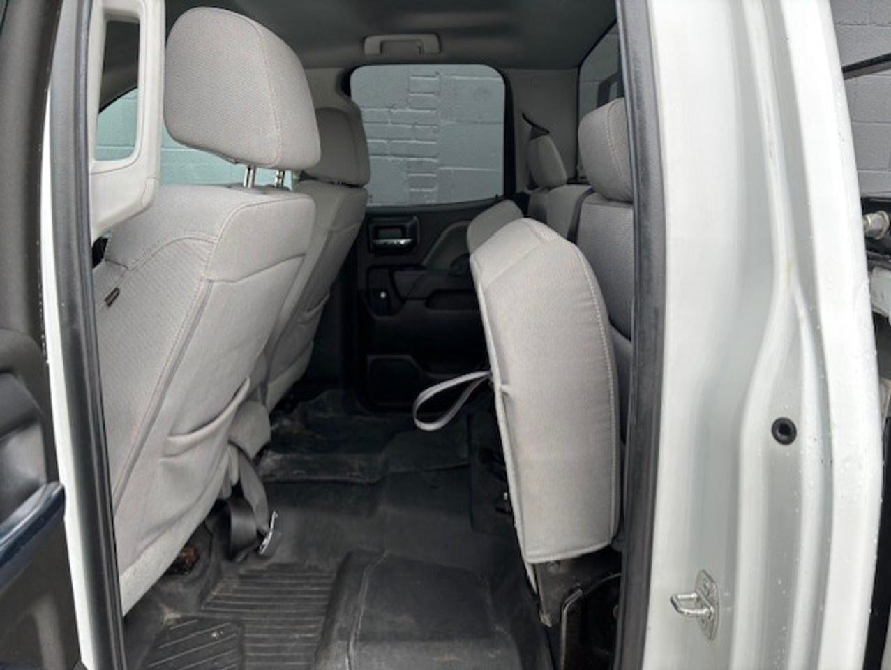 2019 Chevrolet Silverado 1500 4WD V8 ONLY 94,000KM-1 OWNER-DOUBLE CAB-WE FINANCE Photo