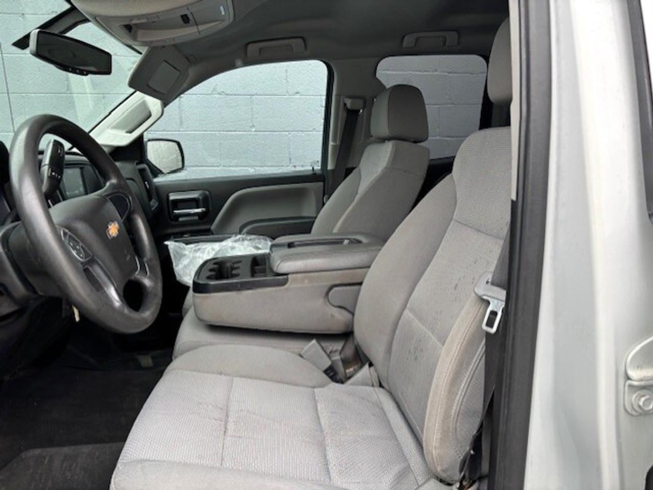 2019 Chevrolet Silverado 1500 4WD V8 ONLY 94,000KM-1 OWNER-DOUBLE CAB-WE FINANCE Photo