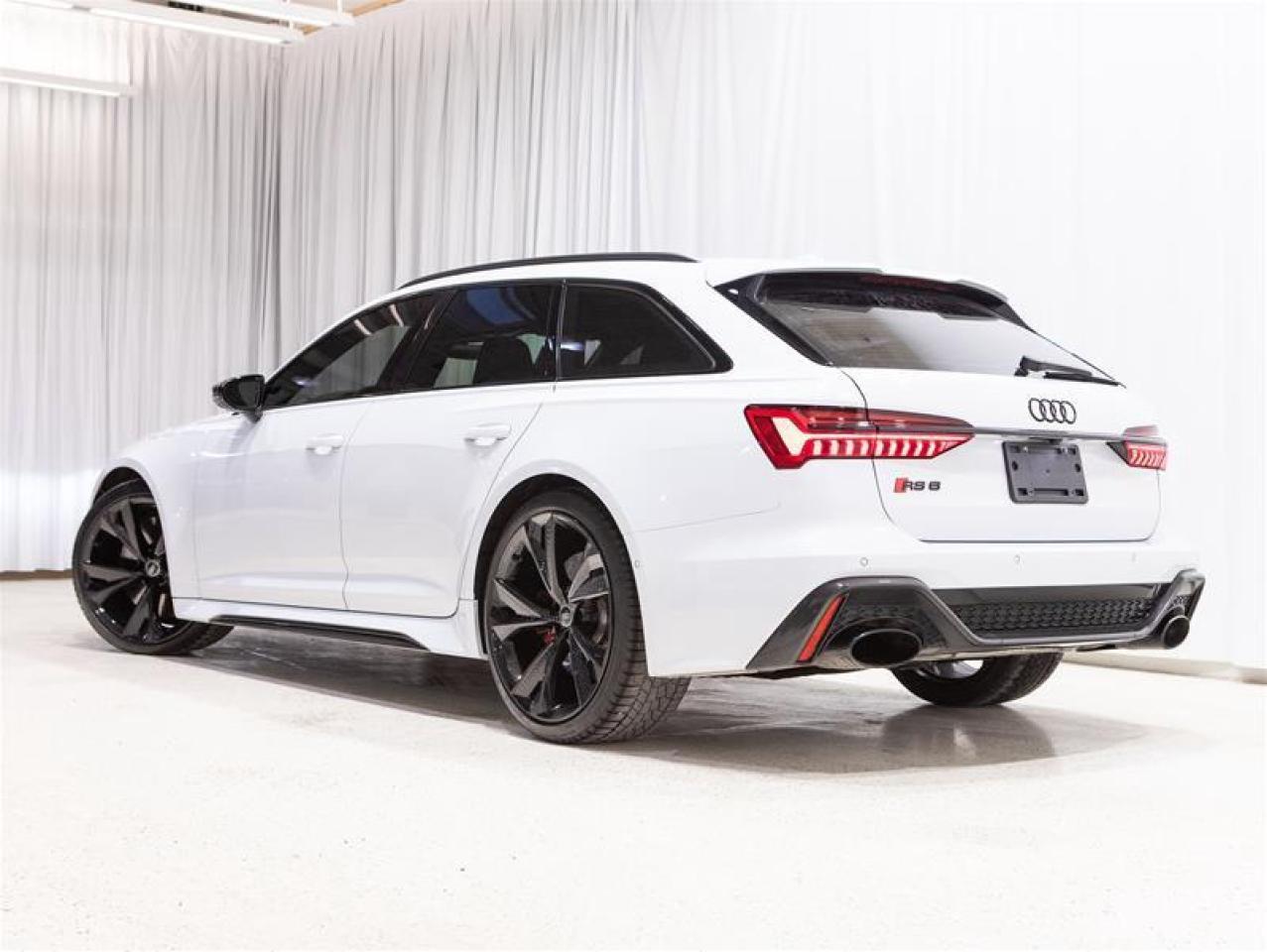 2023 Audi RS 6 Avant 4.0T quattro 8sp S-tronic Photo2