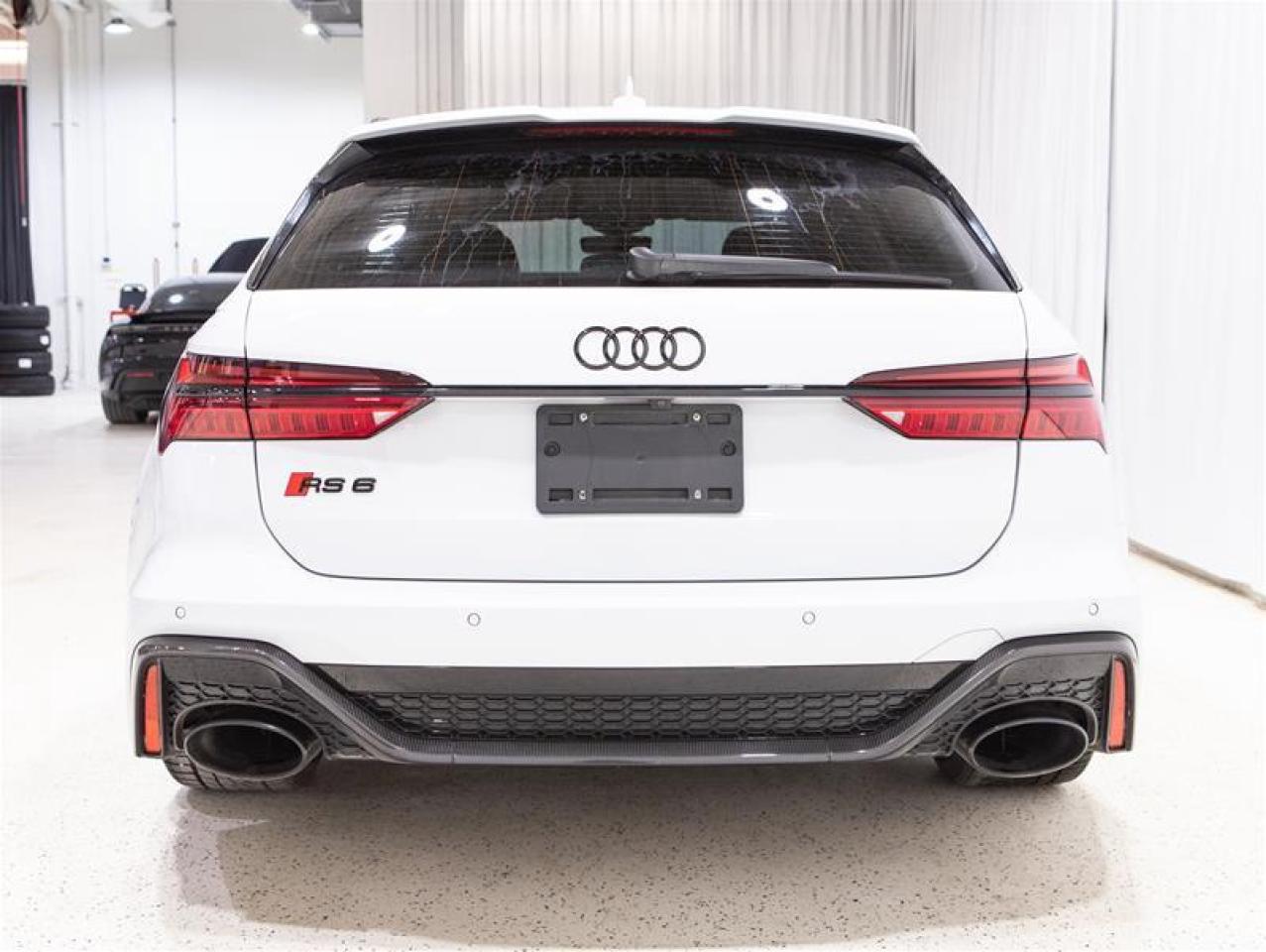 2023 Audi RS 6 Avant 4.0T quattro 8sp S-tronic Photo