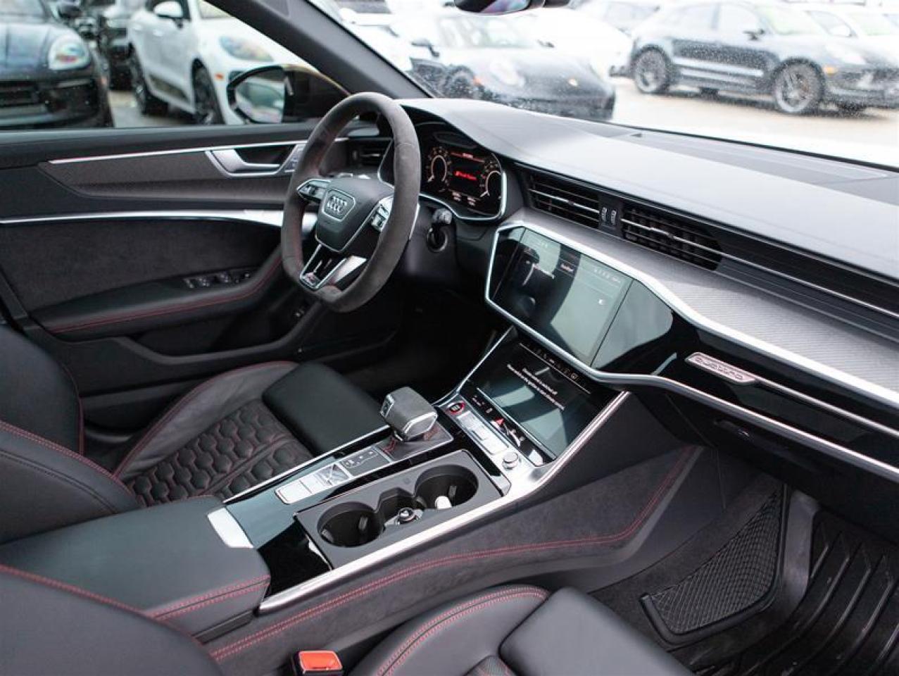 2023 Audi RS 6 Avant 4.0T quattro 8sp S-tronic Photo